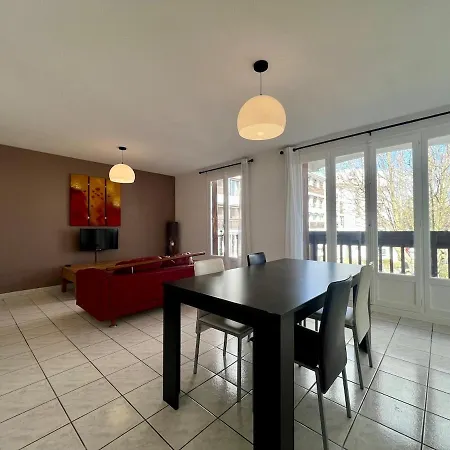 Beau T3 Avec Balcon A Apartamento